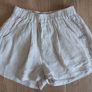 Beige linen shorts with stretchy waistband
